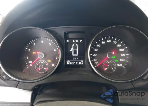 2011 Volkswagen Golf 2.5L 2-Door из США, поврежденный, VIN WVWBB7AJ3BW022965